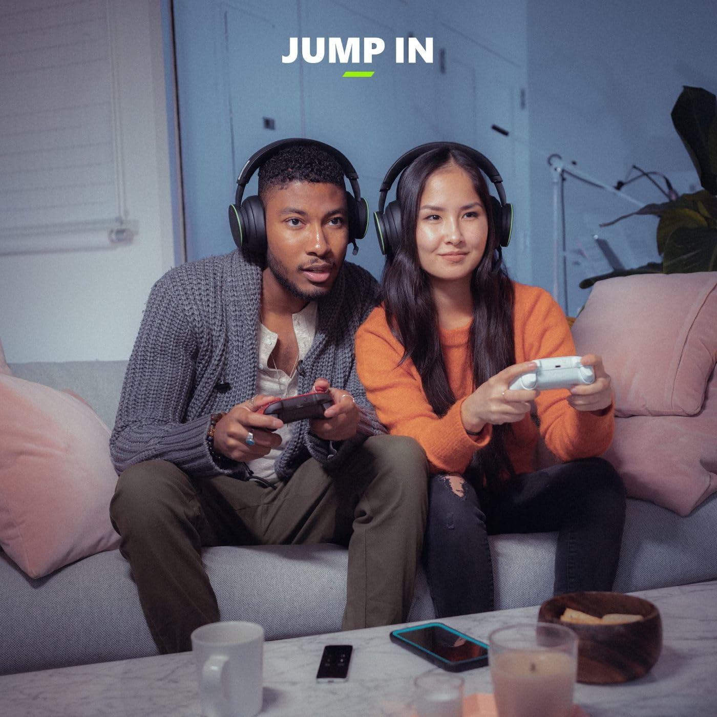 Xbox Series S - All Digital Gaming Console - 1TB SSD - Includes Wireless Controller - 120FPS - Robot White